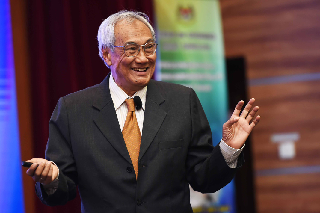 Tun Zaki Azmi Dan Isteri Pemegang Saham Utama Pertama Digital Dengan 13 